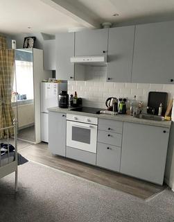 Studio to rent, Woodland Way, Mill Hill, NW7