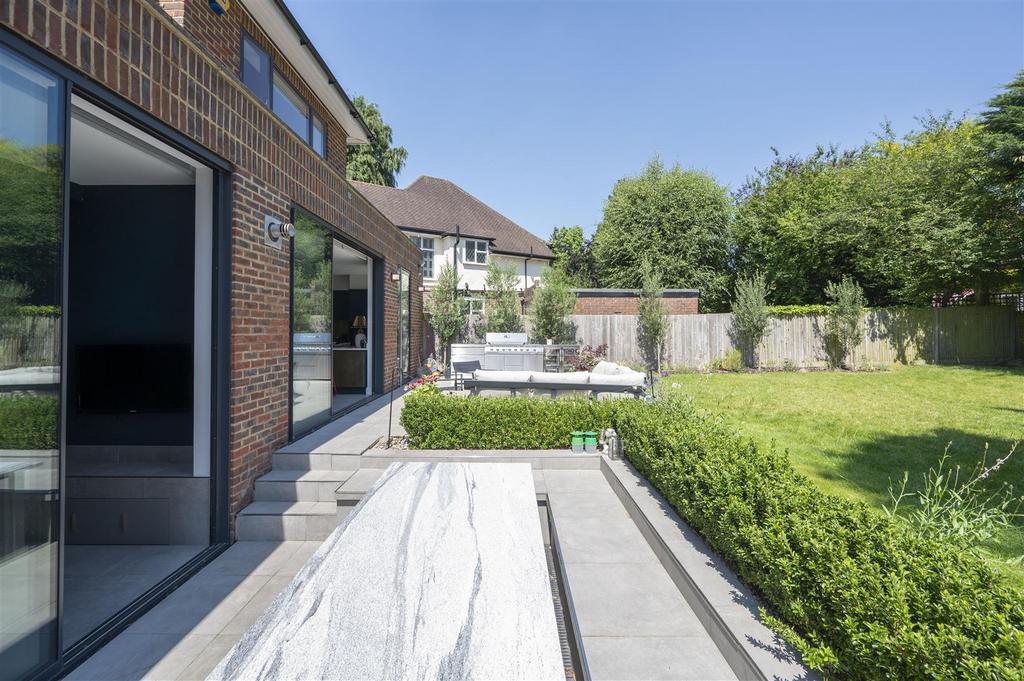 17 Burdett Avenue48.jpg