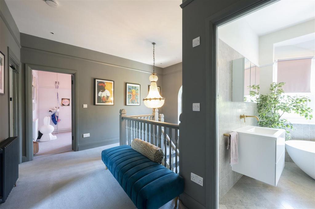17 Burdett Avenue33.jpg
