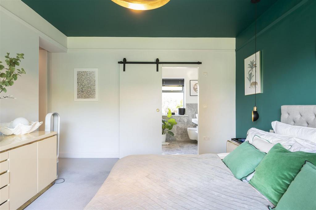 17 Burdett Avenue40.jpg