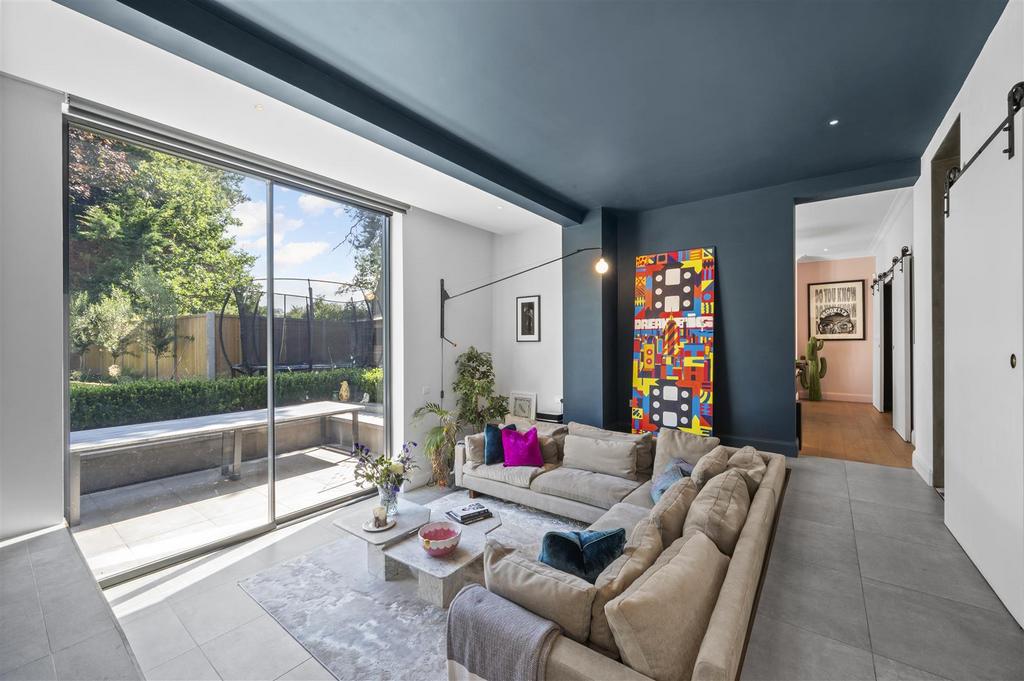 17 Burdett Avenue9.jpg