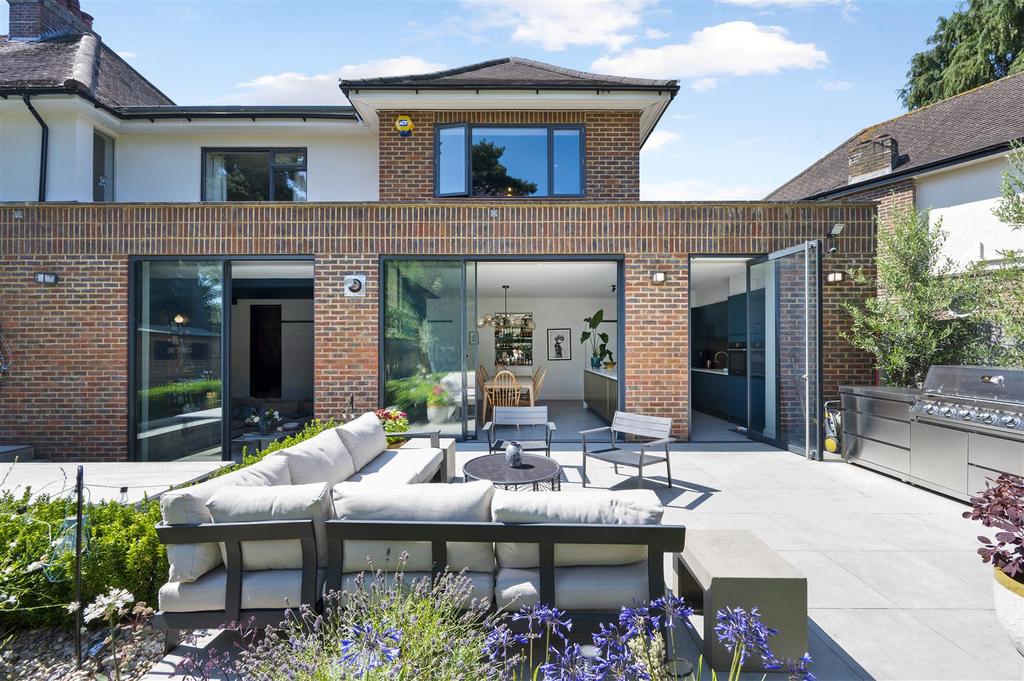 17 Burdett Avenue18.jpg