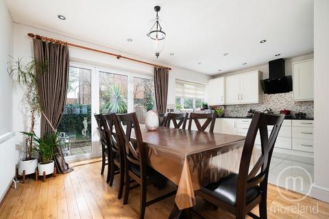 4 bedroom semi-detached house for sale, North End Road, Golders Green, NW11