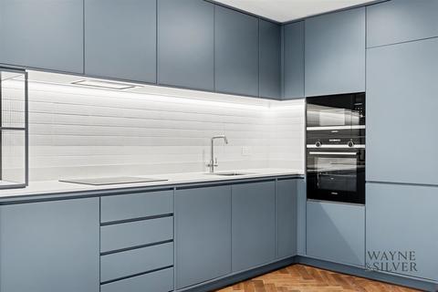 2 bedroom apartment to rent, Parkview Avenue, Brent Cross, NW2