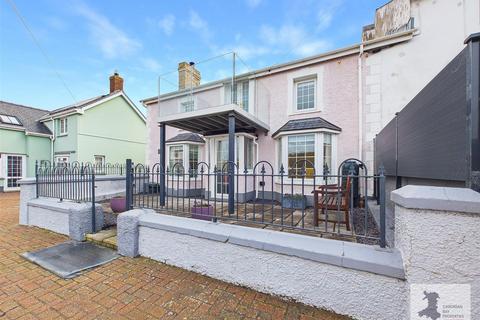 3 bedroom semi-detached house for sale, Aberporth