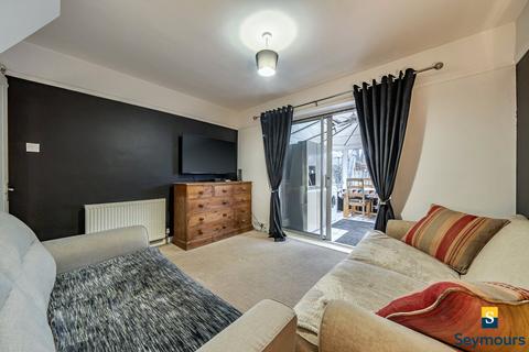 undefined, Woodlands Road, Surrey GU1