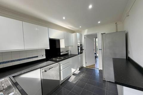 undefined, Bucklebury,  Bracknell,  RG12