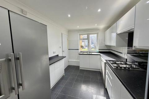 undefined, Bucklebury,  Bracknell,  RG12
