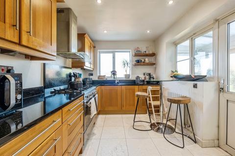 4 bedroom semi-detached house for sale, Fairlight Avenue, Telscombe Cliffs, Peacehaven