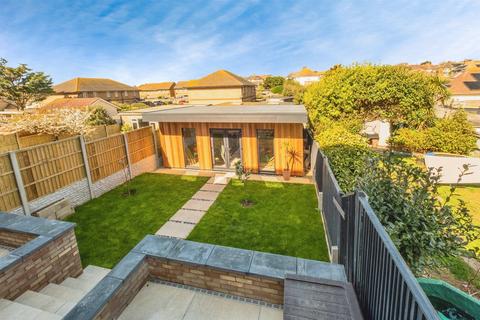 4 bedroom semi-detached house for sale, Fairlight Avenue, Telscombe Cliffs, Peacehaven