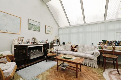 3 bedroom character property for sale, The Village, Haxby, York