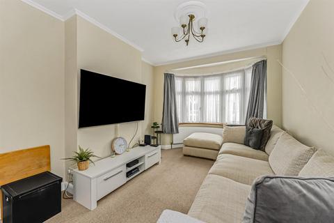 3 bedroom end of terrace house for sale, Russell Road, Chingford