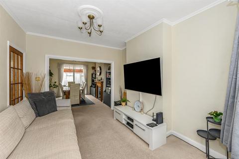 3 bedroom end of terrace house for sale, Russell Road, Chingford