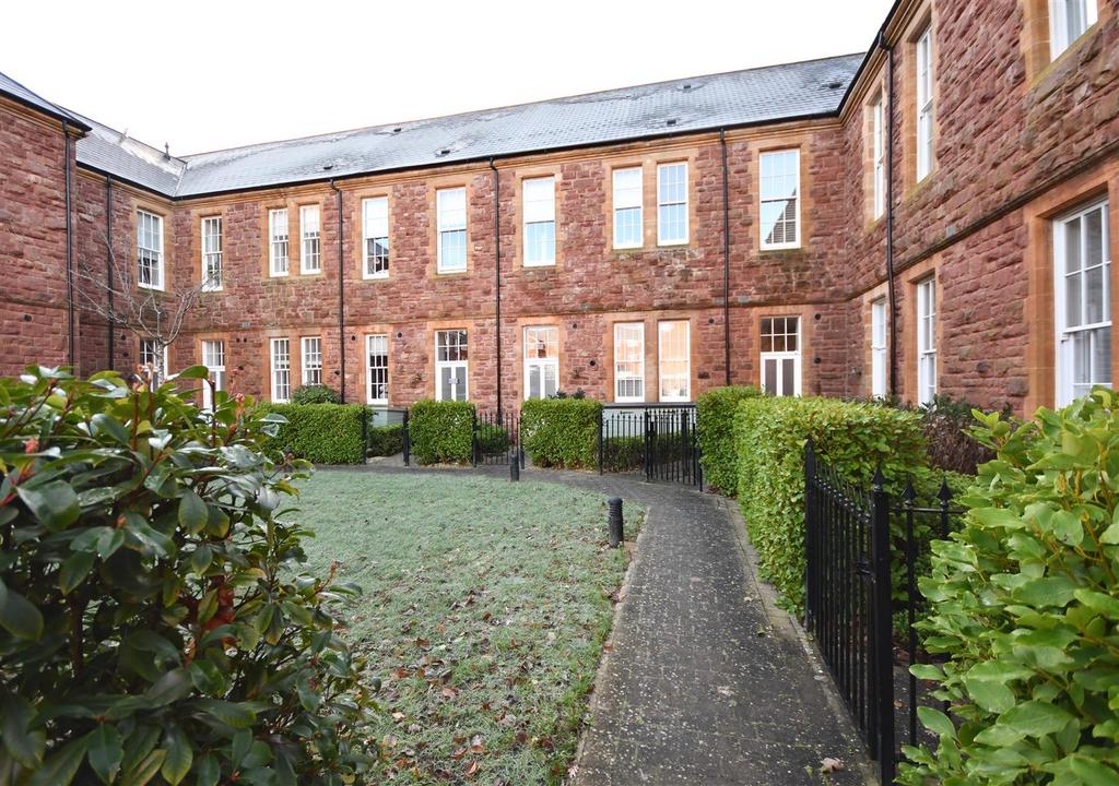 6 The Hamptons
