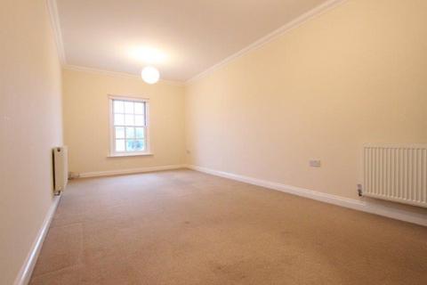 2 bedroom apartment to rent, Ardent Avenue, Walmer, CT14