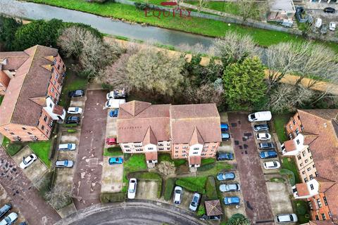 1 bedroom flat for sale, Magpie Close, Enfield, EN1