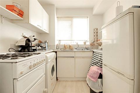 1 bedroom flat for sale, Magpie Close, Enfield, EN1