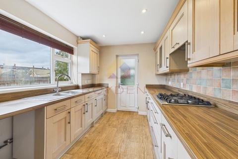 3 bedroom semi-detached house for sale, Hazelton Road, Colchester CO4