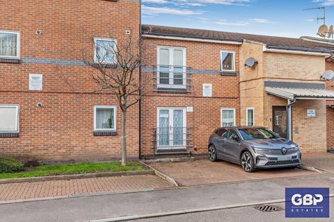 2 bedroom flat for sale, Victoria Road, Jane Court Victoria Road, RM1
