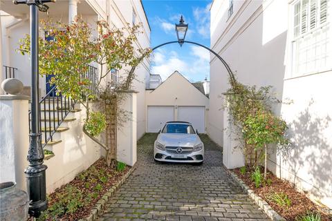 4 bedroom house for sale, Beaufort Close, Lynden Gate, London, SW15