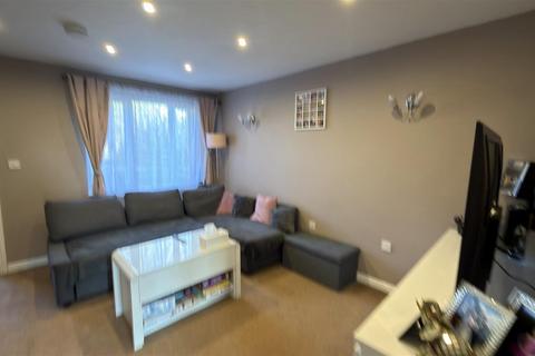 undefined, Collett, Tamworth