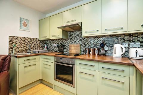 2 bedroom flat for sale, Warrior Square, St. Leonards-On-Sea