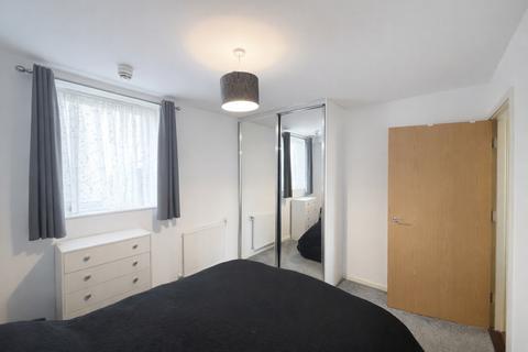 2 bedroom apartment to rent, Lanacre Avenue, Colindale, NW9