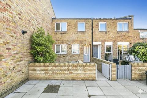 4 bedroom terraced house to rent, Wynter Street, London, SW11
