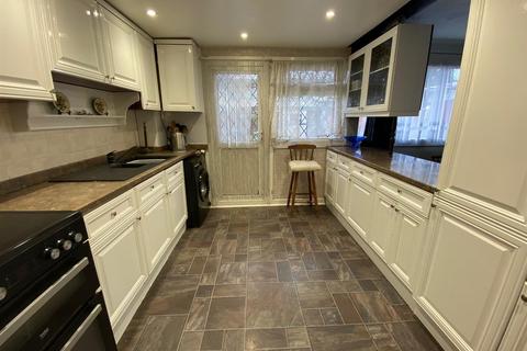 3 bedroom terraced house for sale, Maplestead Road, Dagenham