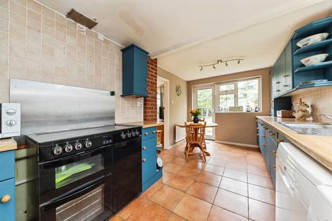 5 bedroom detached bungalow for sale, North Avenue, Letchworth Garden City