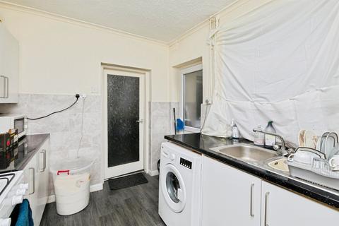 3 bedroom semi-detached house for sale, Derby Street, Burton-On-Trent