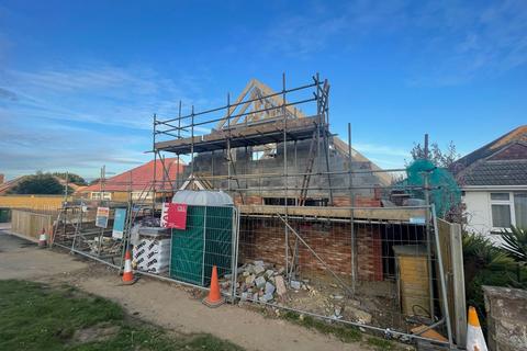 2 bedroom chalet for sale, Bolney Avenue, Peacehaven