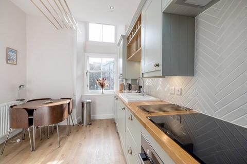 2 bedroom flat to rent, Henderson Row, Stockbridge, Edinburgh