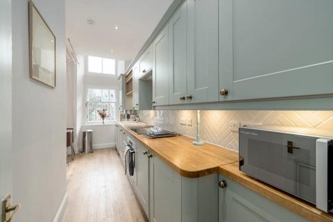 2 bedroom flat to rent, Henderson Row, Stockbridge, Edinburgh