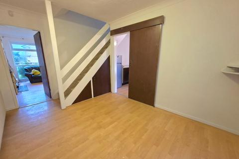 3 bedroom terraced house for sale, Willow Close, Warwickshire CV12