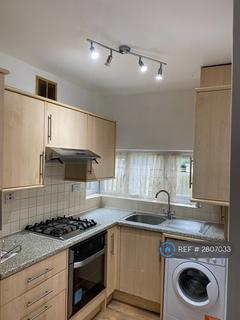 2 bedroom maisonette to rent, Deer Park Gardens, Mitcham/Morden, CR4