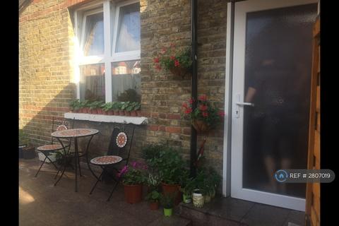 1 bedroom flat to rent, Twyford Avenue, London, W3