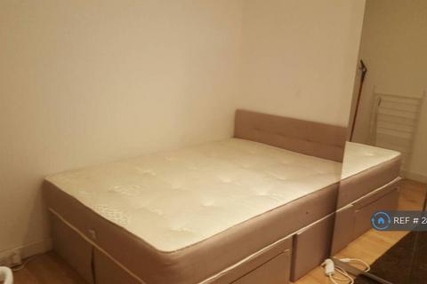 1 bedroom flat to rent, Twyford Avenue, London, W3