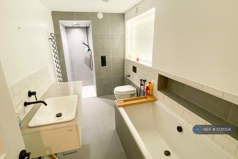1 bedroom flat to rent, Trinity Road, London, SW17