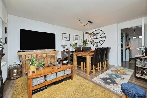 3 bedroom terraced house for sale, Walnut Way, Dereham
