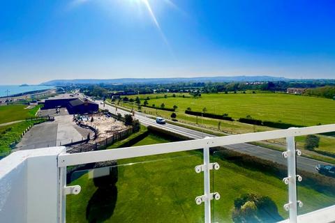 2 bedroom flat for sale, Royal Parade, Eastbourne