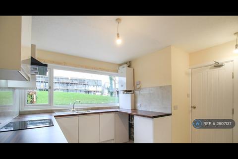 3 bedroom terraced house to rent, Crispin Road, Milton Keynes, MK13