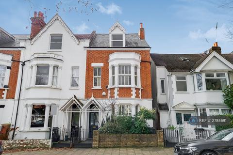 5 bedroom semi-detached house to rent, Thorney Hedge Road, London, W4