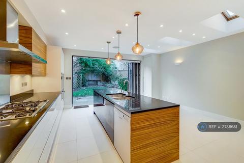 5 bedroom semi-detached house to rent, Thorney Hedge Road, London, W4