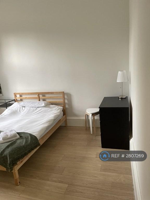 Rear Double Bedroom Bed