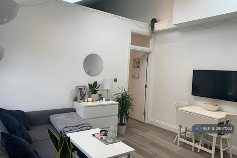 1 bedroom flat to rent, Aristotle Road, London, SW4