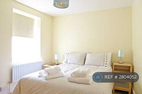 3 bedroom semi-detached house to rent, Guildford Road, Brighton, BN1