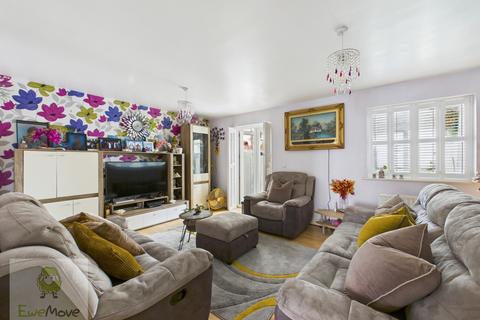 3 bedroom end of terrace house for sale, Juno Way, Wainscott, Rochester, ME3 8FD