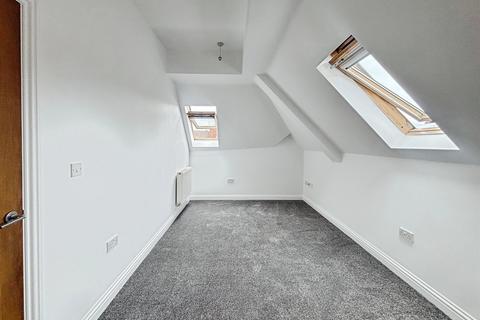 1 bedroom flat for sale, Malmesbury Park Place, Bournemouth