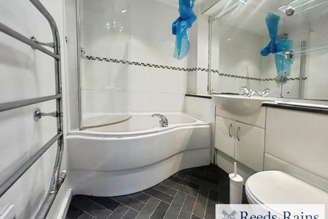 2 bedroom apartment for sale, Moor Lane, Greater Manchester M7